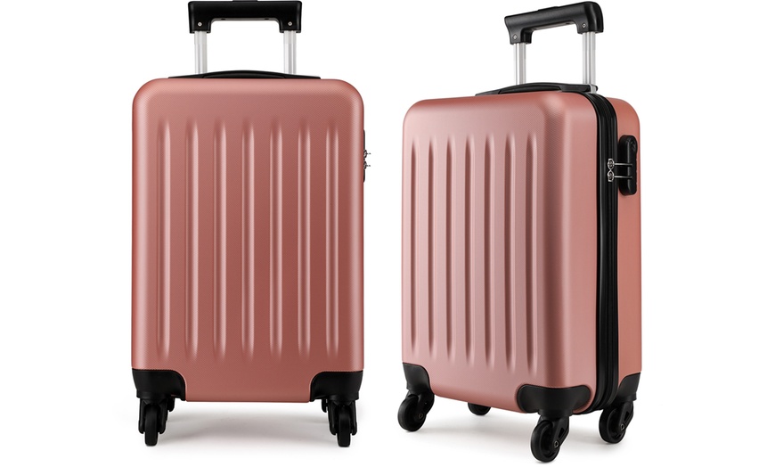 Image 22: Practical Lightweight Luggage: 20-, 24-, 28-Inch, Single or as a Set