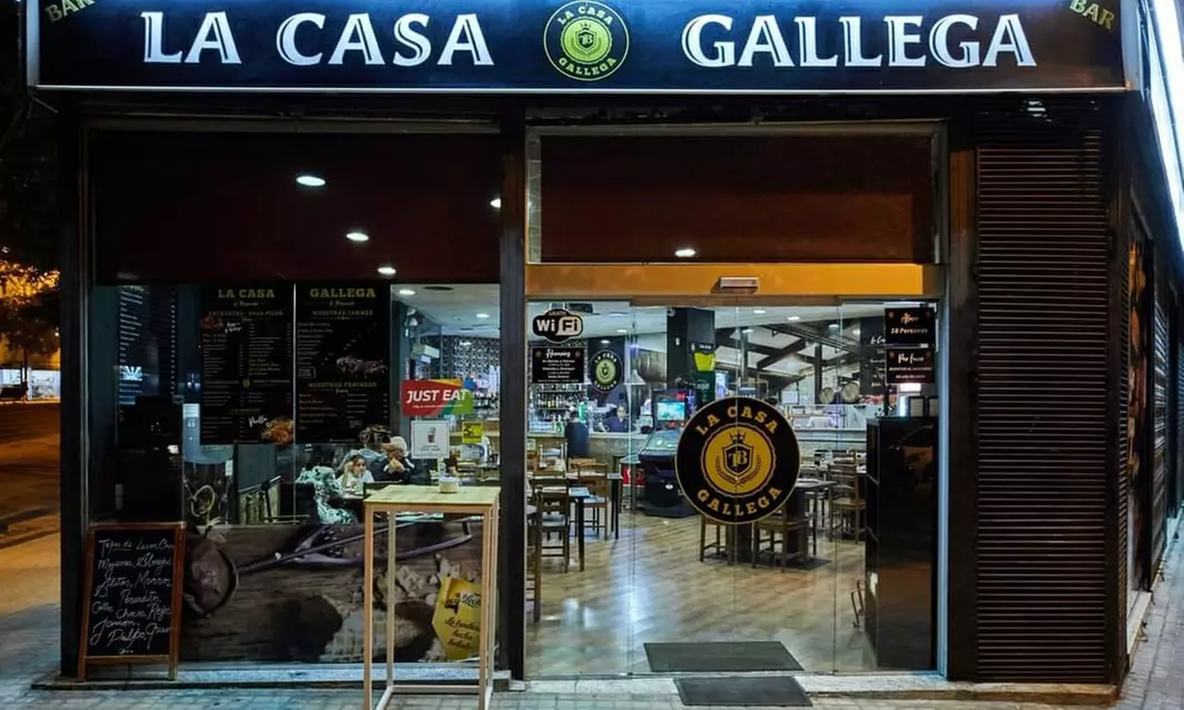 Menú de carne a la brasa para 2 o 4 personas en La Casa Gallega