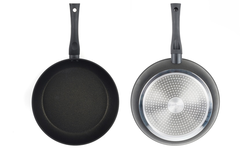 Image 13: Non-Stick Diamond Frying Pan