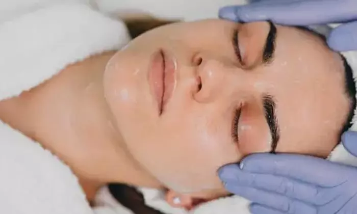 ¡Descubre la magia del peeling facial con punta de diamante!