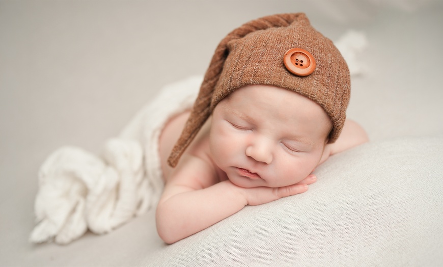 Image 8: Treasure Tiny Details: Newborn Studio Photoshoot with Prints