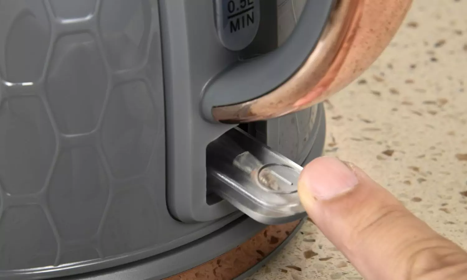 HomCom Kettle and Two-Slice Toaster Set