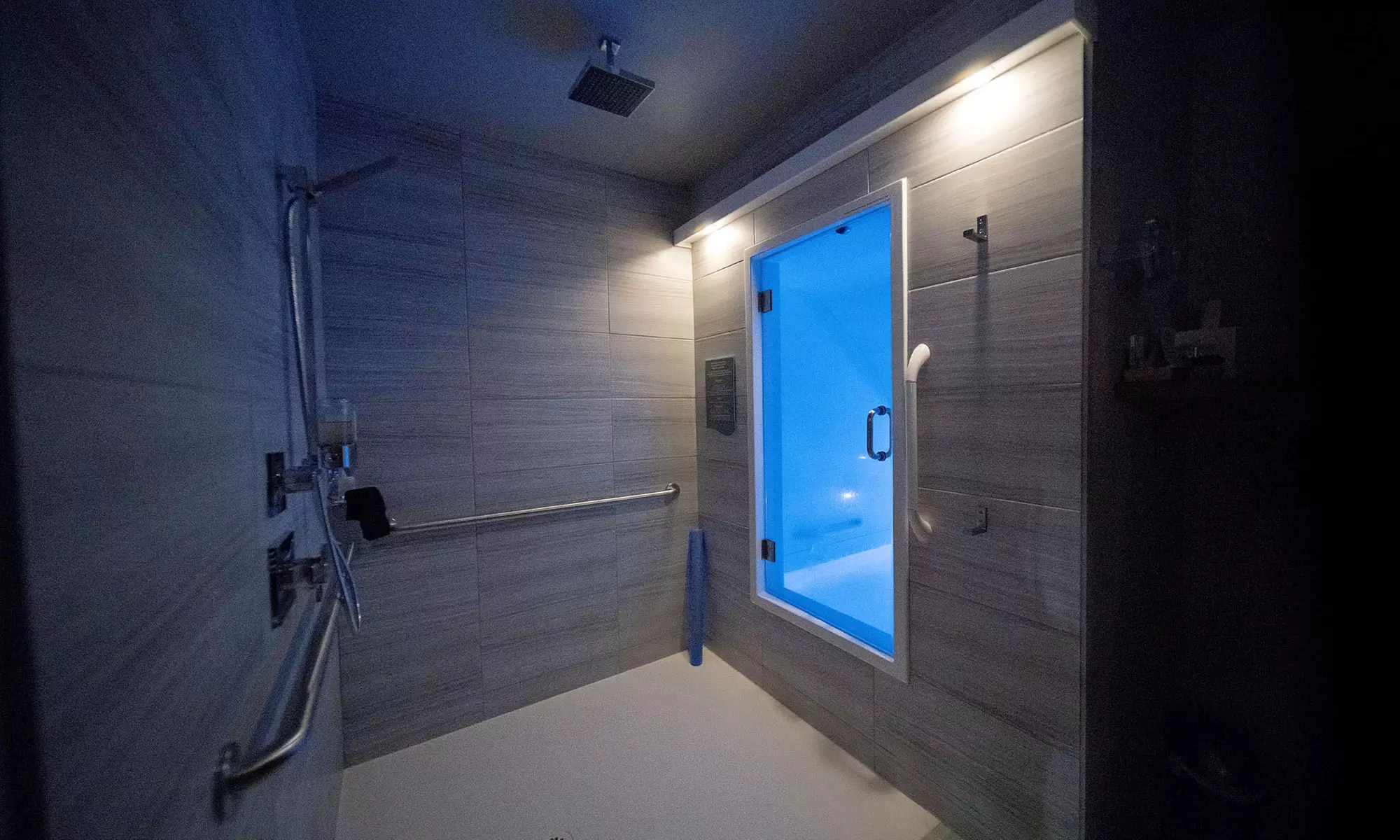 One 75-Minute Flotation Tank Session at VIVE Float Studio - Primary Image