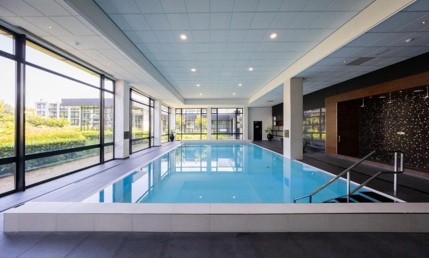 Image 2: Schiphol: Superior twinkamer met wellness