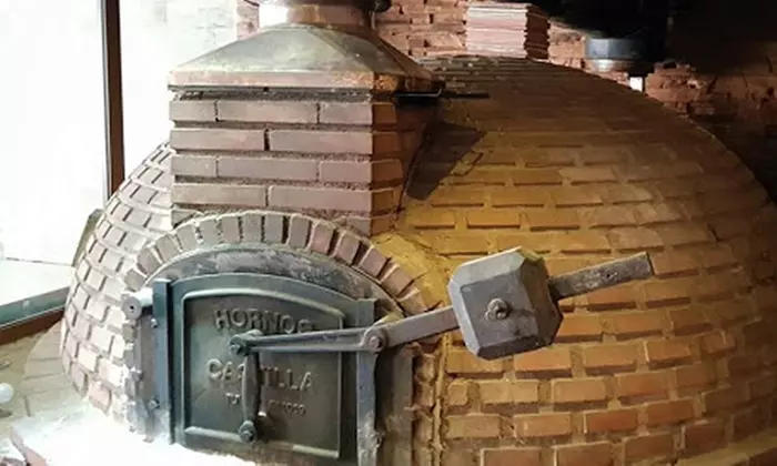 Menú mediterráneo con entrante, principal, postre y bebida para 2 o 4