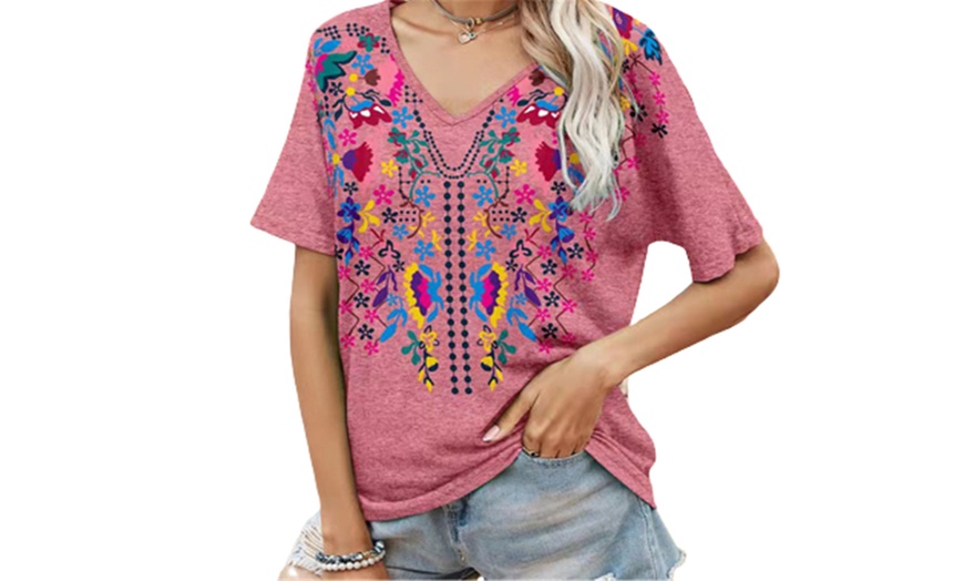 Image 6: Women's Boho Printed Short-Sleeved V-Neck Top