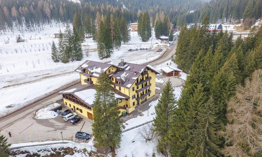 Image 14: Dolomiti: camera doppia, tripla o quadrupla con trattamento a scelta