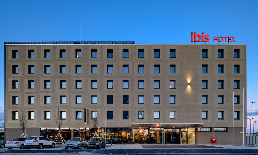 Image 2: Landshut in Niederbayern: Standard-Doppelzimmer mit Frühstück