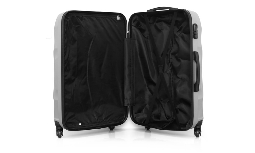 Image 10: Hero Set of Three Suitcases