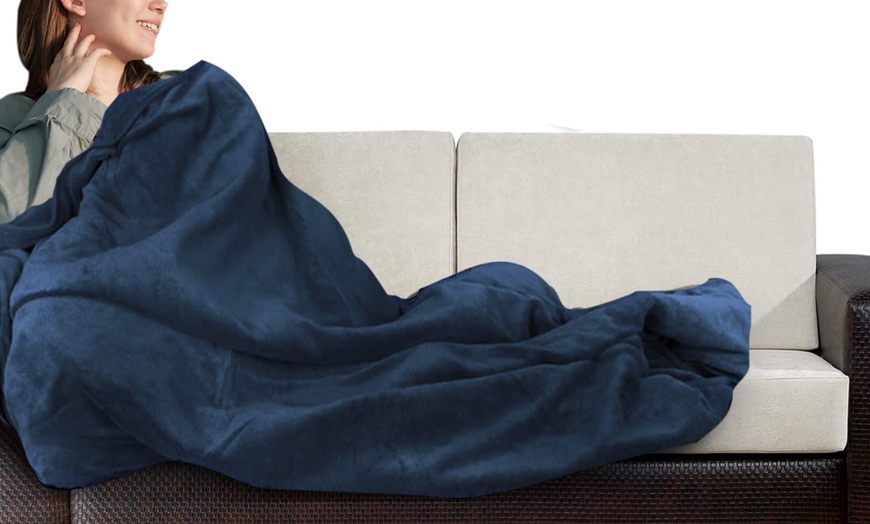 Image 9: Heated Electric Warm and Cosy Blanket