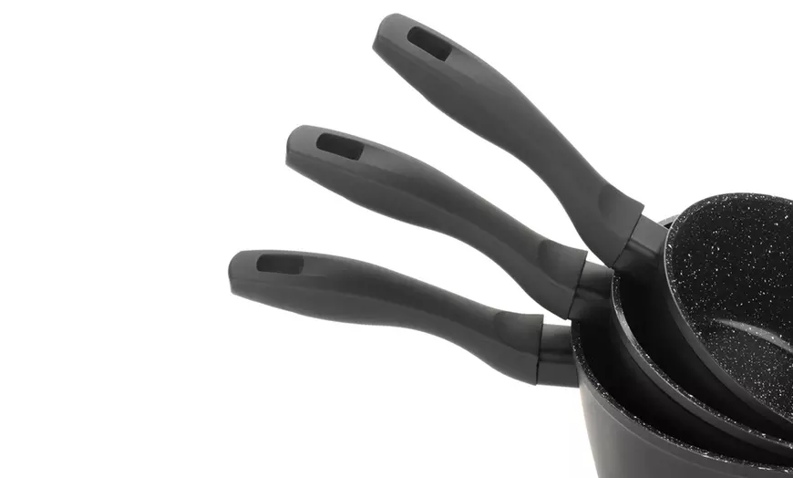 Image 5: Russell Hobbs Cookware Set