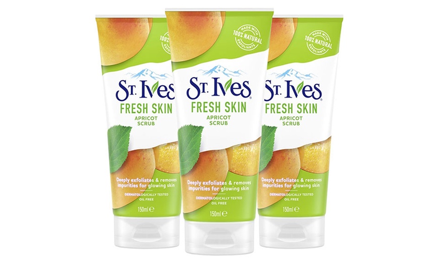 Image 4: St. Ives Skin Care Bundle