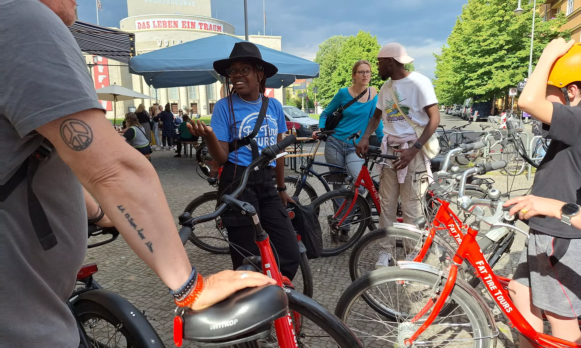 Berlin Street Food Bike Tour oder E-Bike-Tour mit Biergarten-Stop