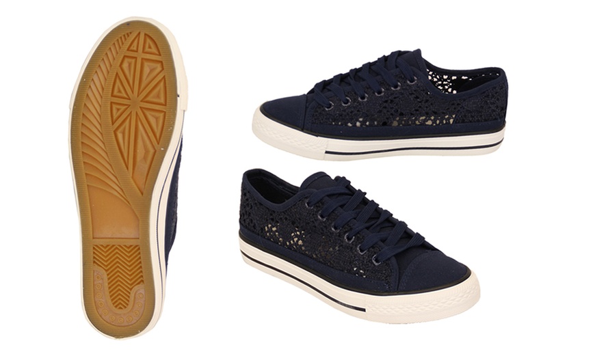 Image 4: Women's Crochet Lace-Up Trainers