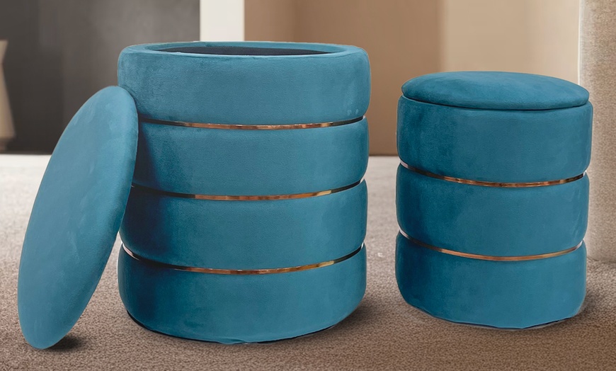 Image 9: 2er-Set zylindrische Samt-Poufs mit Stauraum