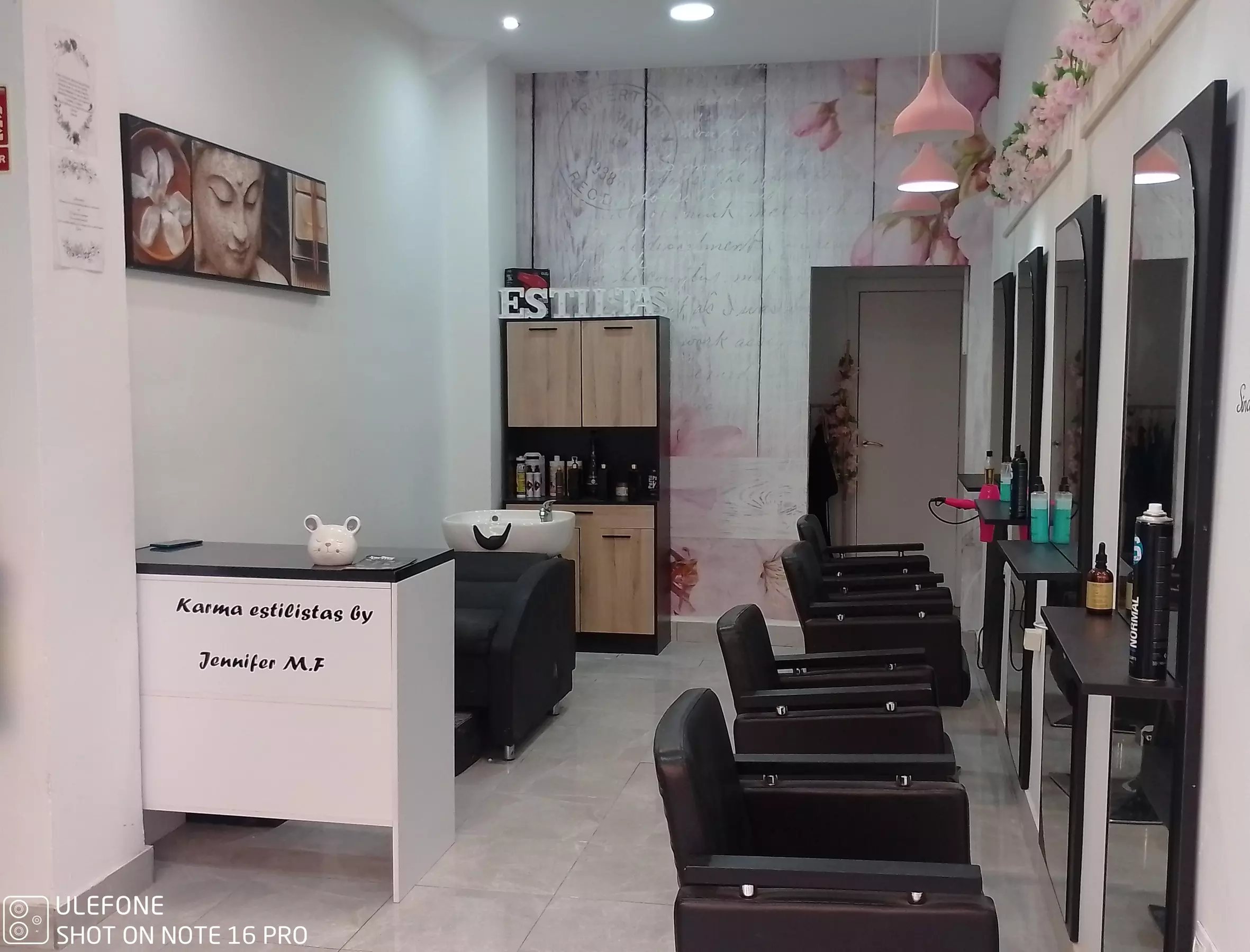 Sesión de peluquería con corte