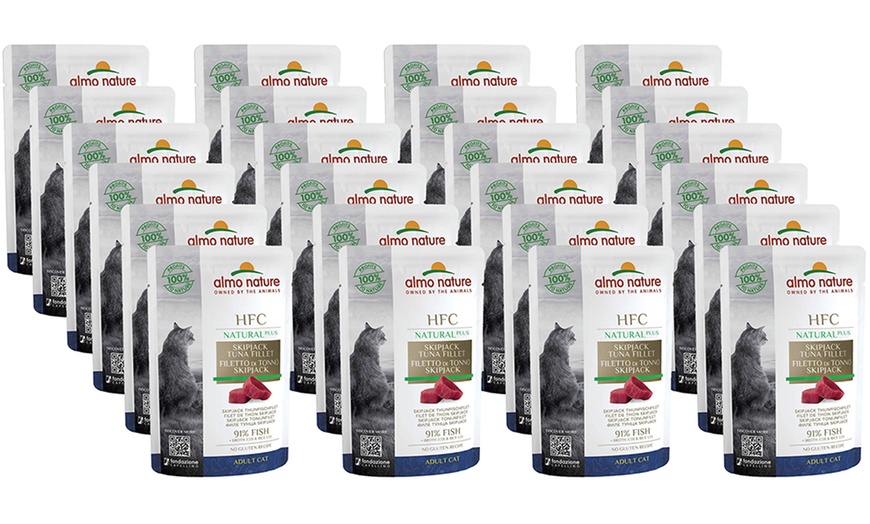 Image 14: Almo Nature 12 kg e 24 confezioni di alimenti per cani e gatti