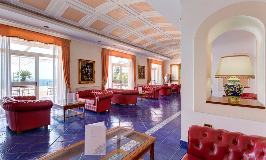 Image 16: ✈5-, 6, or 7-Day Rome and Amalfi Vacation w/Air from Fleetway Travel