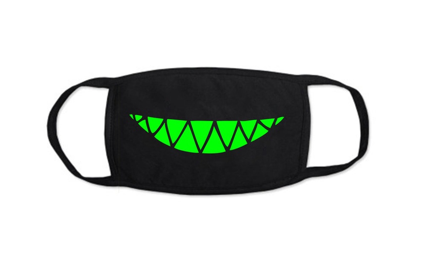 Image 3: Glow in the Dark Kids Face Mask