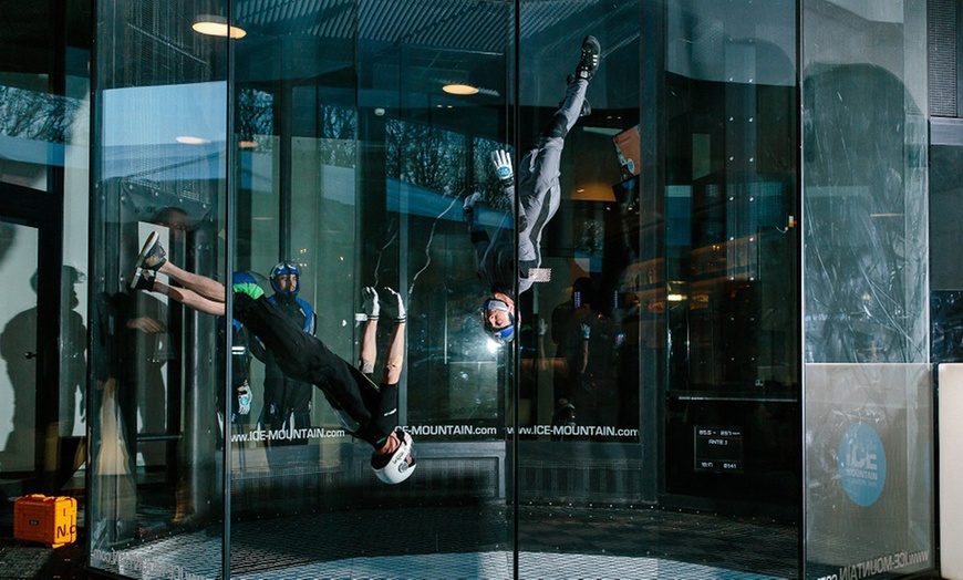 Image 2: Simulateur de chute libre 'Indoor Skydiving'