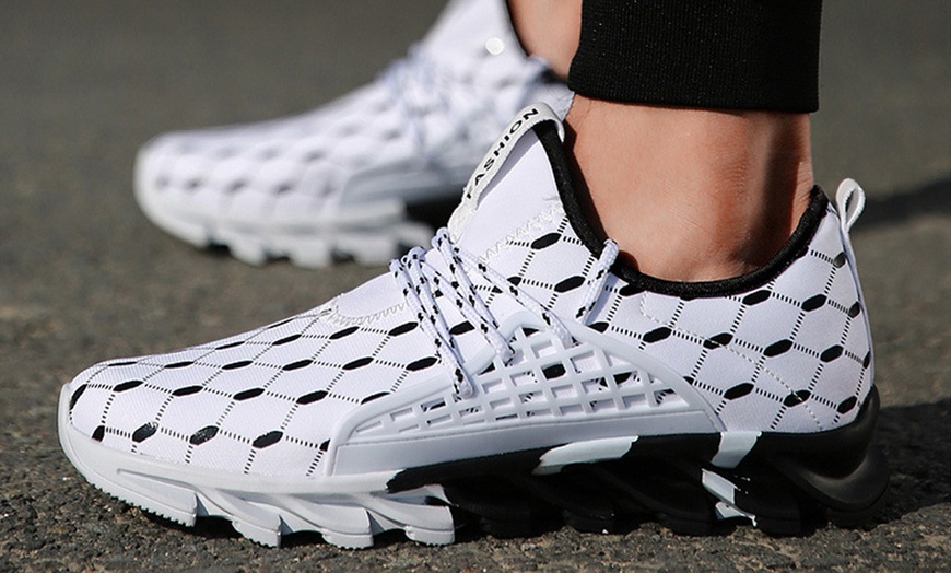 Image 4: Men's Mesh Sneakers