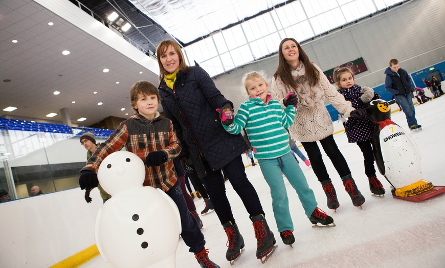 Image 2: Ice Skating for Two