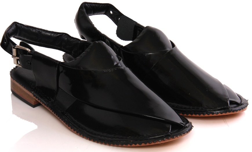 Image 3: Men's Handmade Peshawari Sandals