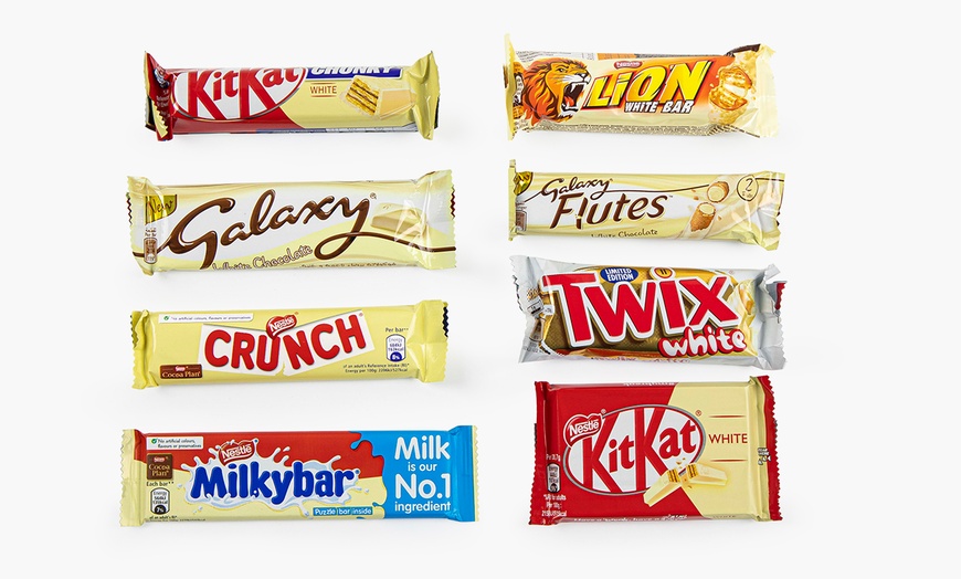 8 White Chocolate Candy Bars | Groupon