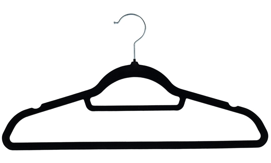 Image 6: Homiu 50-Pack of Hangers for Men’s and Women’s Clothing