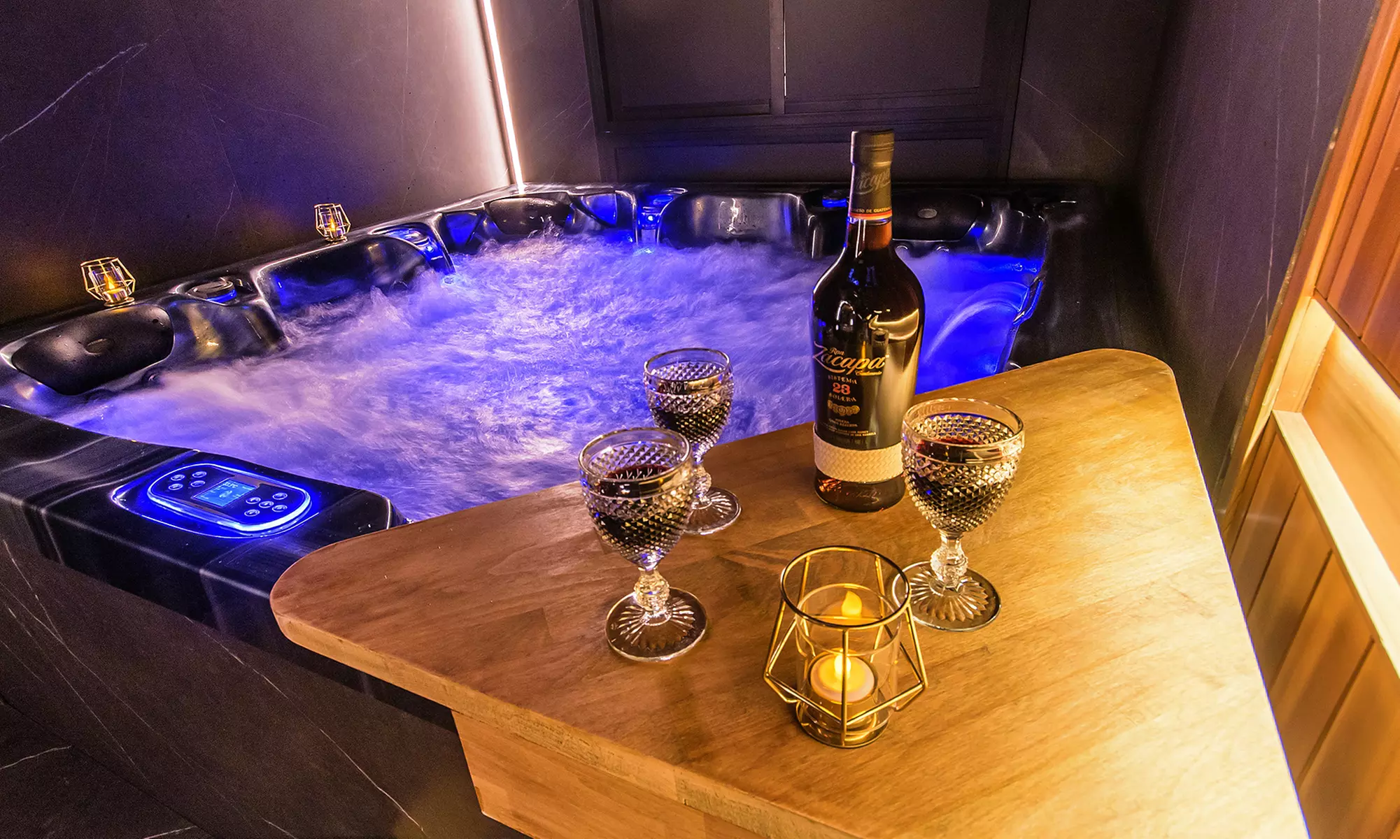 Ritual en pareja con hidromasaje, sauna, cava y bombones en privado