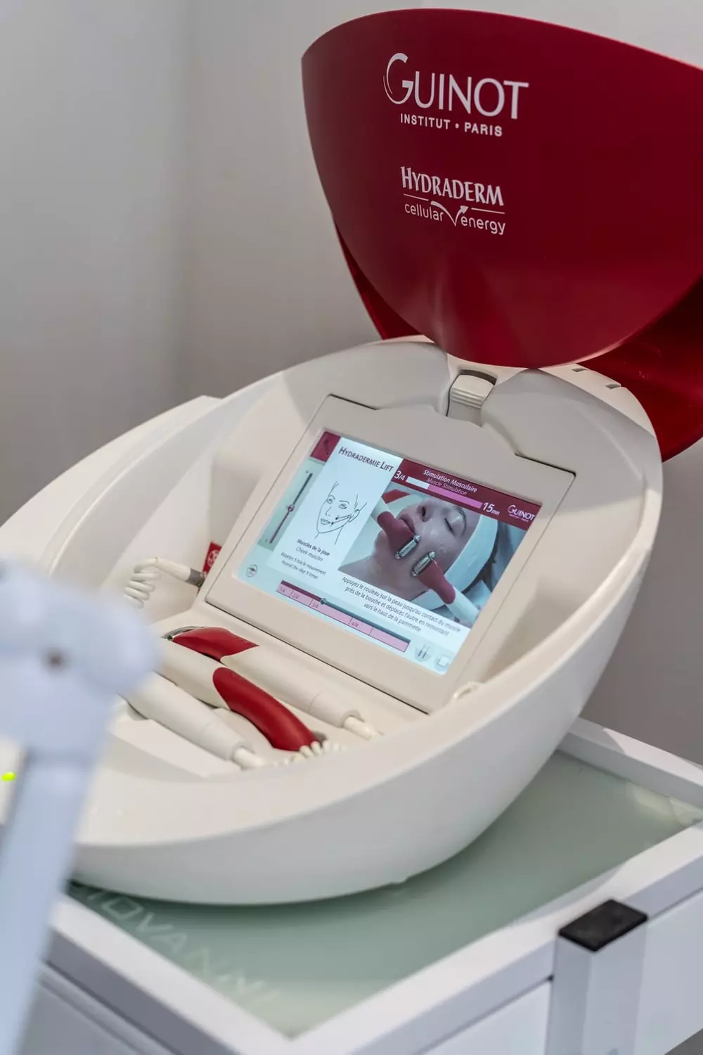 Zabieg na okolice pod oczami lub AntiAging z mezoterapią nanoigłową