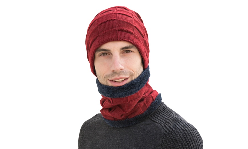 Image 2: Coordinated Hat and Neck Warmer Set