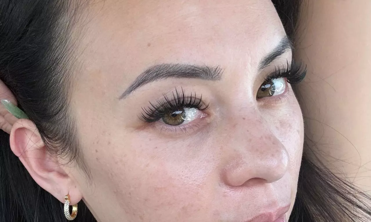 Transform with Classic Full Set or YY Web Set Eyelash Extensions