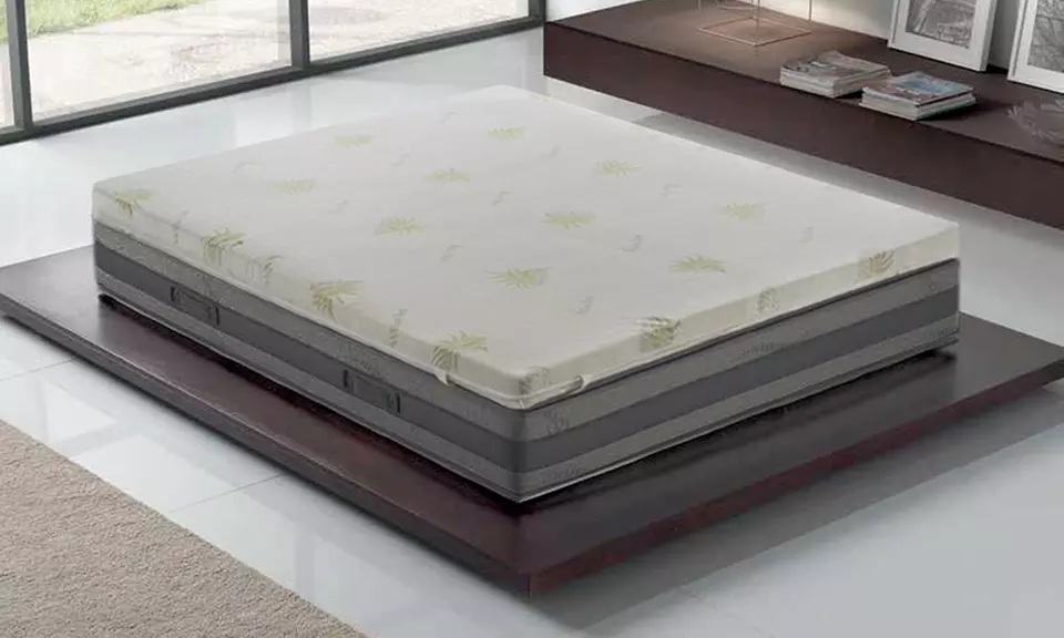 Topper in memory da 5, 7 o 10 cm Materassi e Doghe disponibile in varie dimensioni - Primary Image