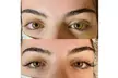 Extensiones de pestañas con volumen a elegir entre natural, intermedio o volumen 4D en Entre Cejas y Pestañas - Second Medium