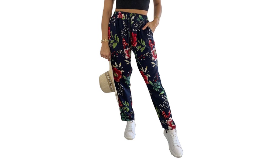 Image 4: Women's Travel Printed Cotton Trousers
