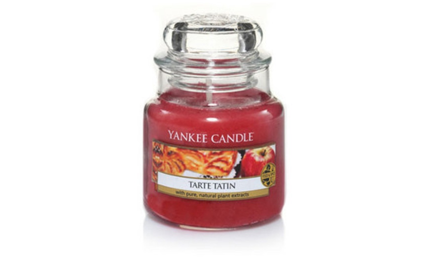 Image 12: Yankee Candle Shade and Jar Set