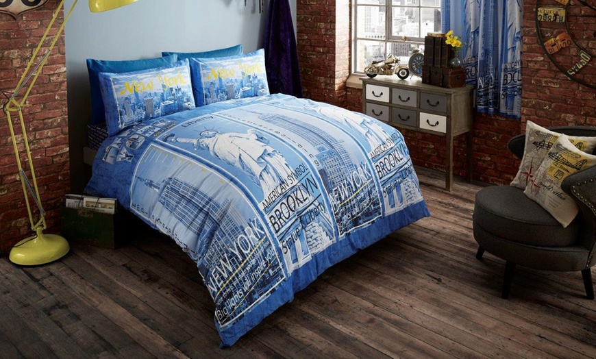 Image 1: New York-Themed Duvet Set