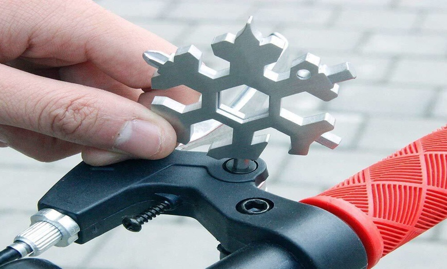 Image 11: 1x oder 2x 18-in-1 Schneeflocke-Multitool