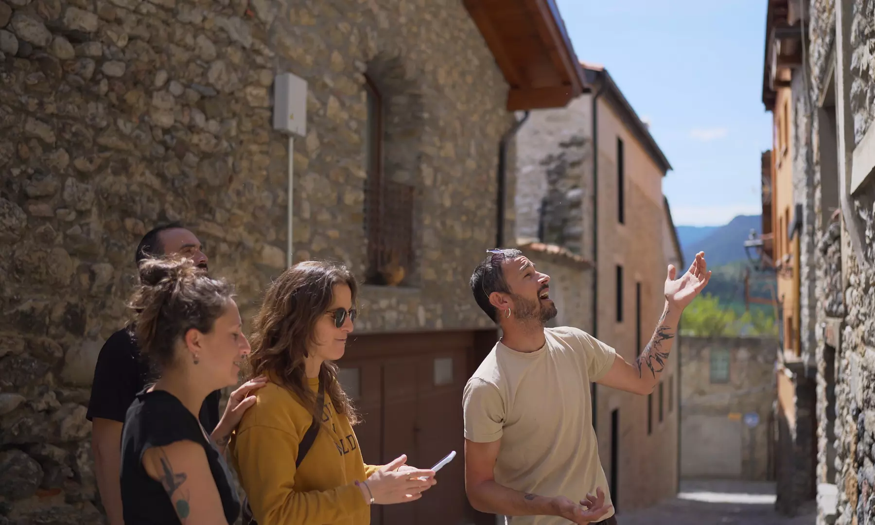 Escape the town al aire libre para grupos de 2 a 4 en Barcelona