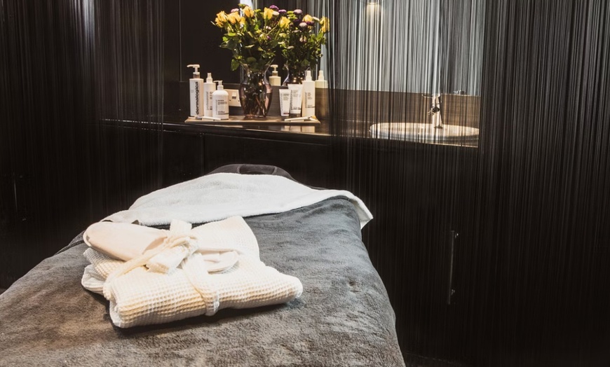 Image 3: Spa day for Two or Four: Each Robes and a Glass of Prosecco