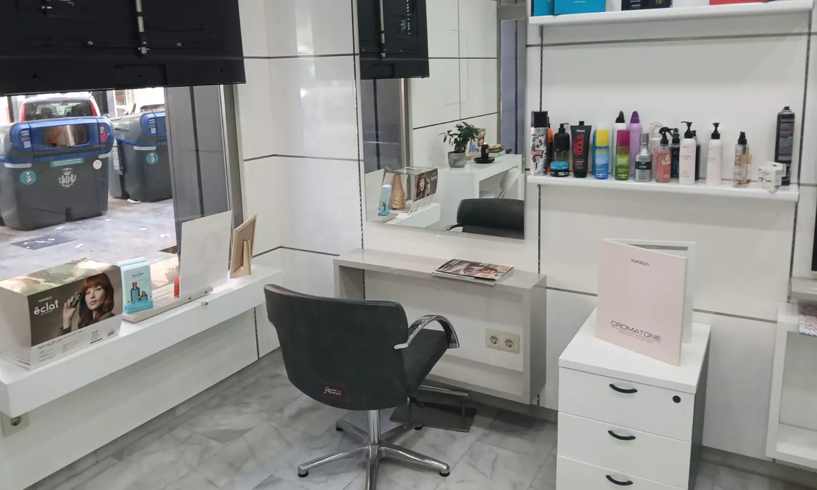 Sesión de peluquería: lavado, tinte, mechas, corte y peinado