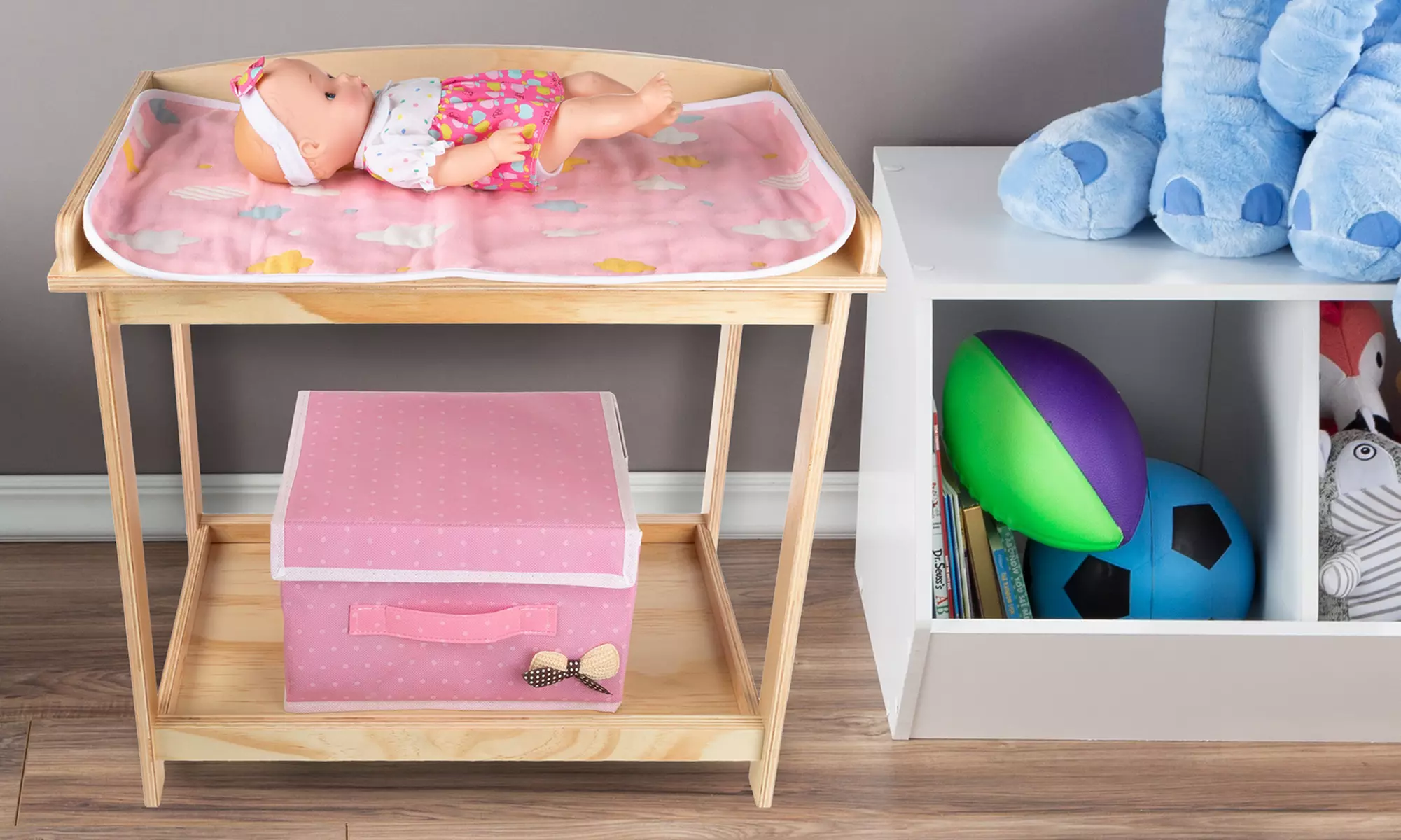 Hey! Play! Baby Doll Changing Table for 18" Dolls and Stuffed Animals - Primary Image