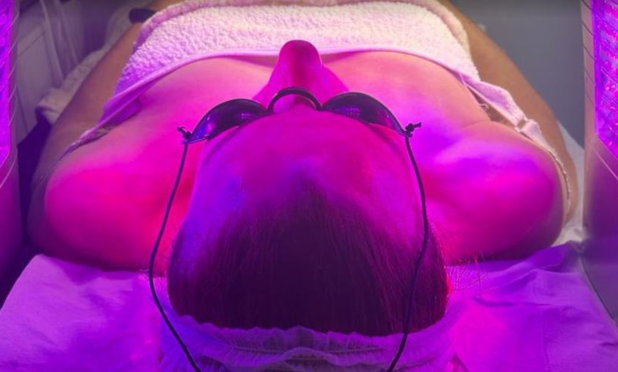 Image 2: Limpieza facial en 7 pasos en Sapphira Privé Sevilla