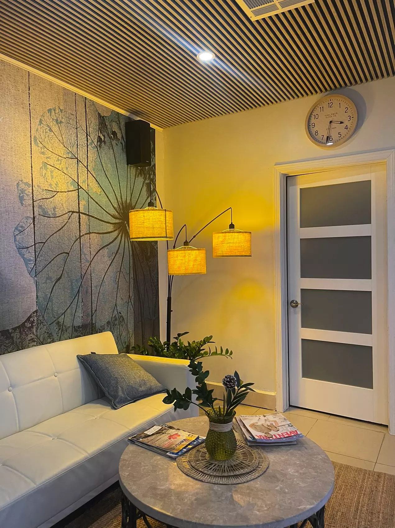 30-Min Custom Foot Reflexology with Free Sea Salt Soak