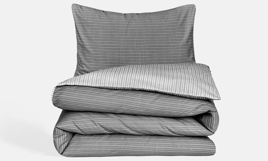 Image 3: Smart Living Soft Reversible Pinstripe Duvet Set 