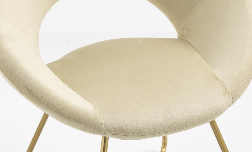 Image 9: Fauteuil rond "Grace" effet velours