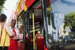 ¡Descubre Barcelona a tu ritmo! Ticket hop-on hop-off de 24 o 48 h para ruta en bus turístico con vistas panorámicas - Second Medium