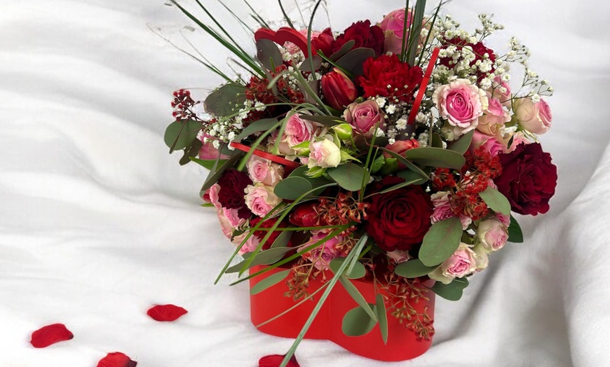 Image 1: Célébrer l'amour avec des fleurs : bouquet "Valentine" de Kokomo