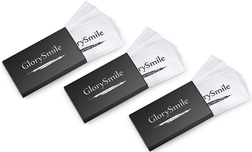 Image 5: Charcoal Teeth Whitening Strips